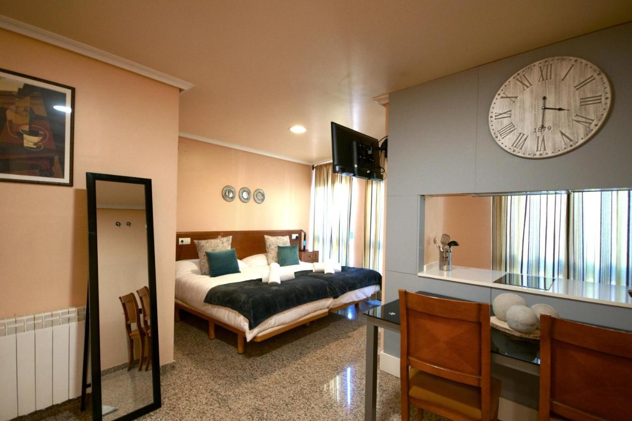 Hotel H. O Lar à O Barco de Valdeorras Extérieur photo